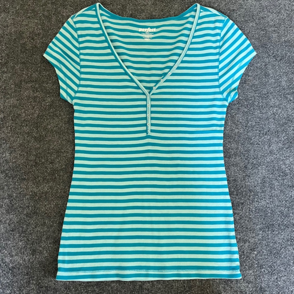 Old Navy Perfect Henley Top Teal Blue Striped Short Sleeve V-Neck Shirt Large